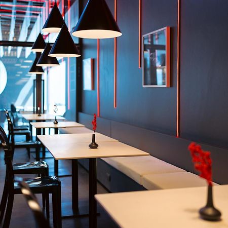 Foto Hotel Phuket Beachfront Bagian luar foto The interior of the restaurant