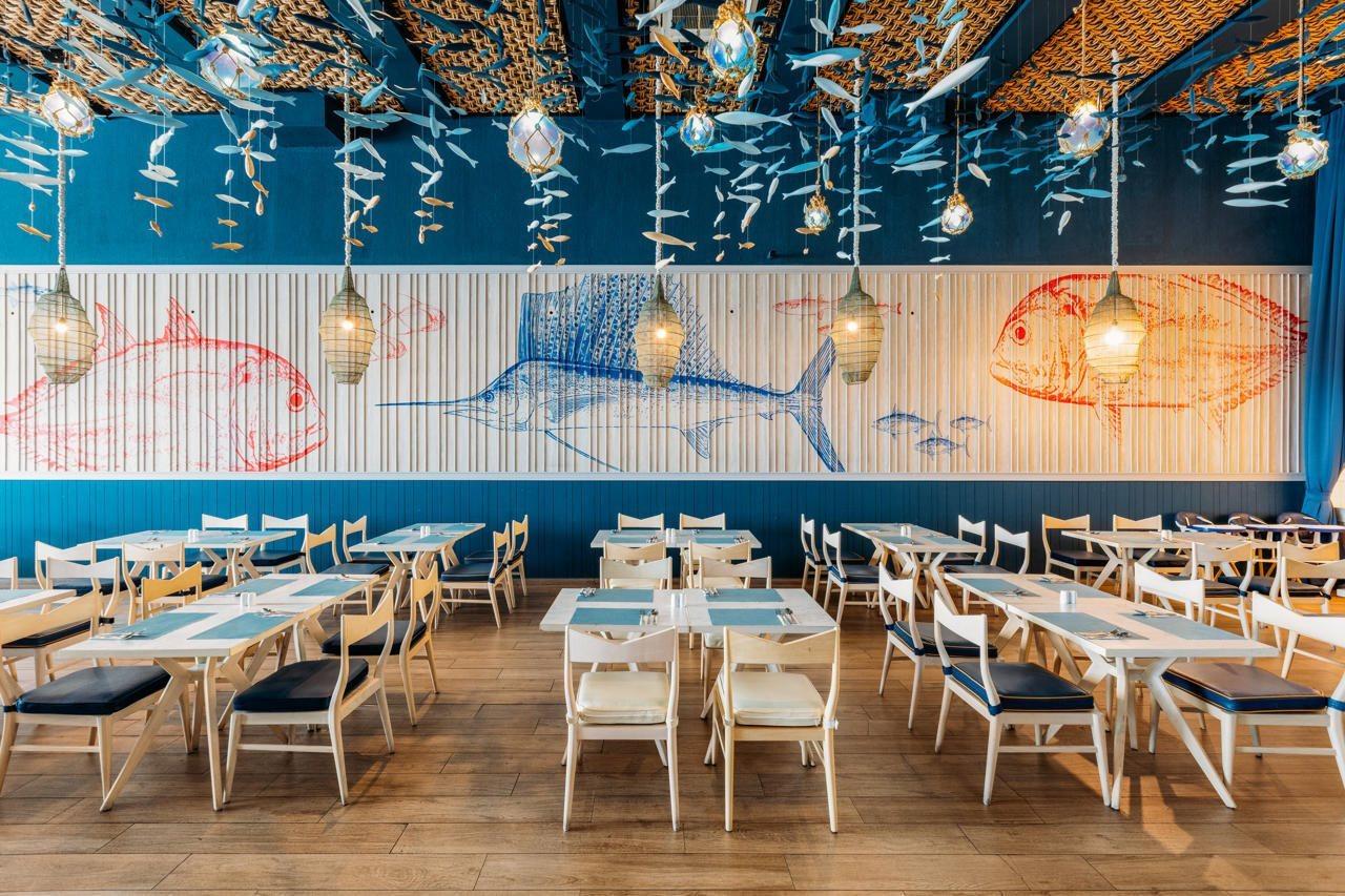 Foto Hotel Phuket Beachfront Bagian luar foto Restaurant in the hotel
